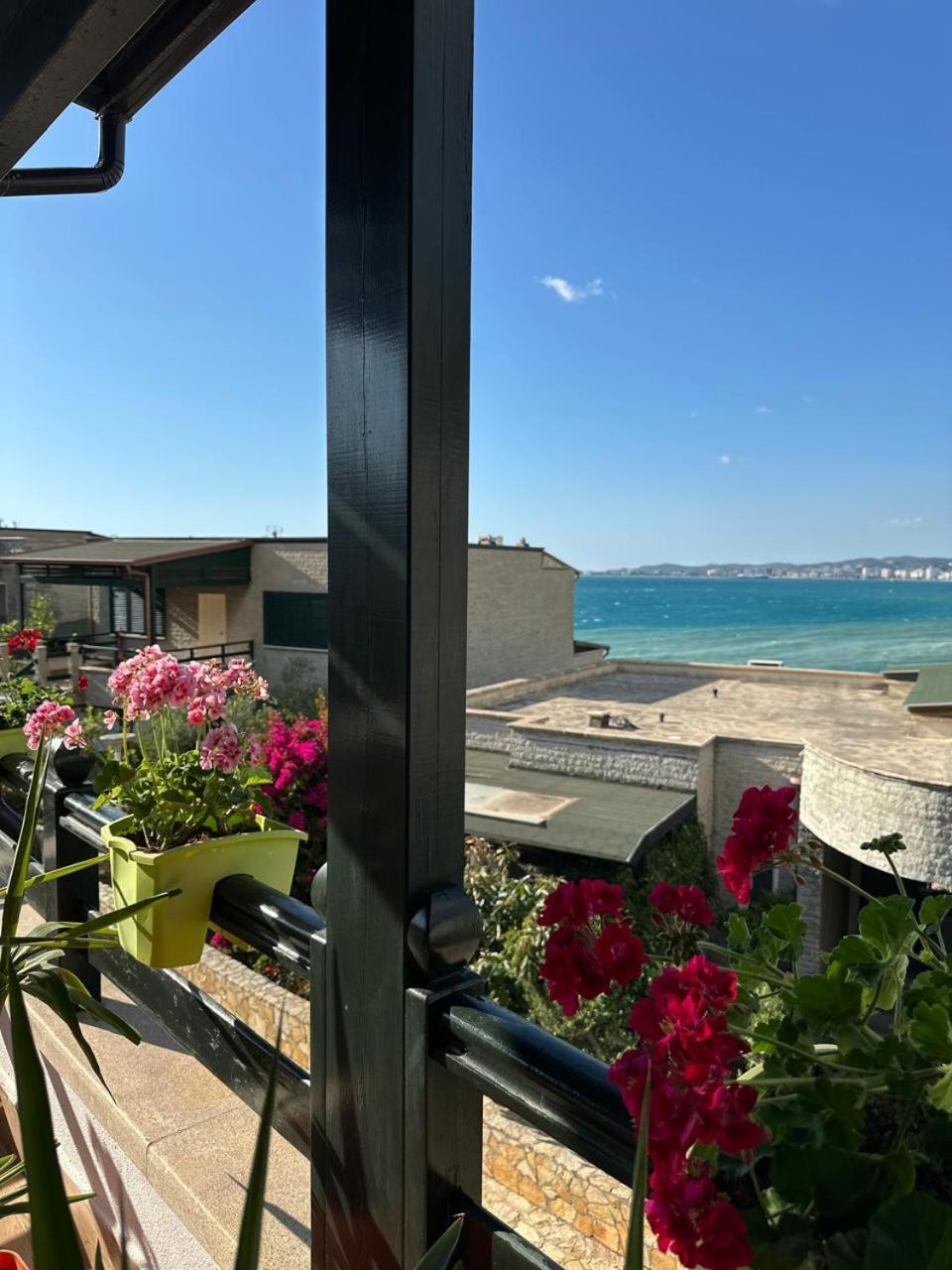 Vila Rina At Aquamarine Residence Avlonya Dış mekan fotoğraf